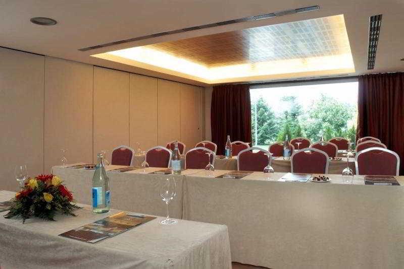 Occidental Pamplona Hotel Bagian luar foto