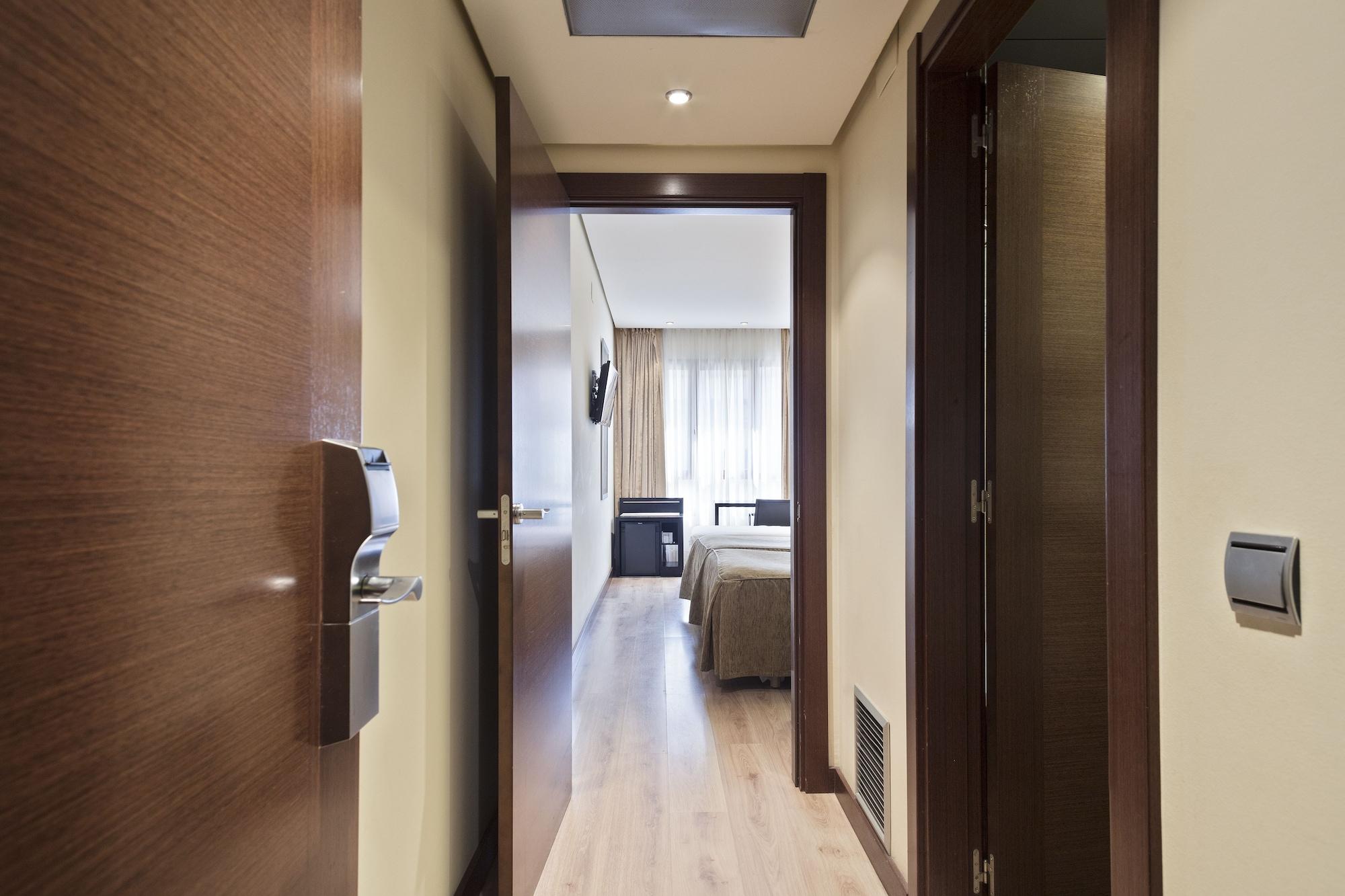 Occidental Pamplona Hotel Bagian luar foto