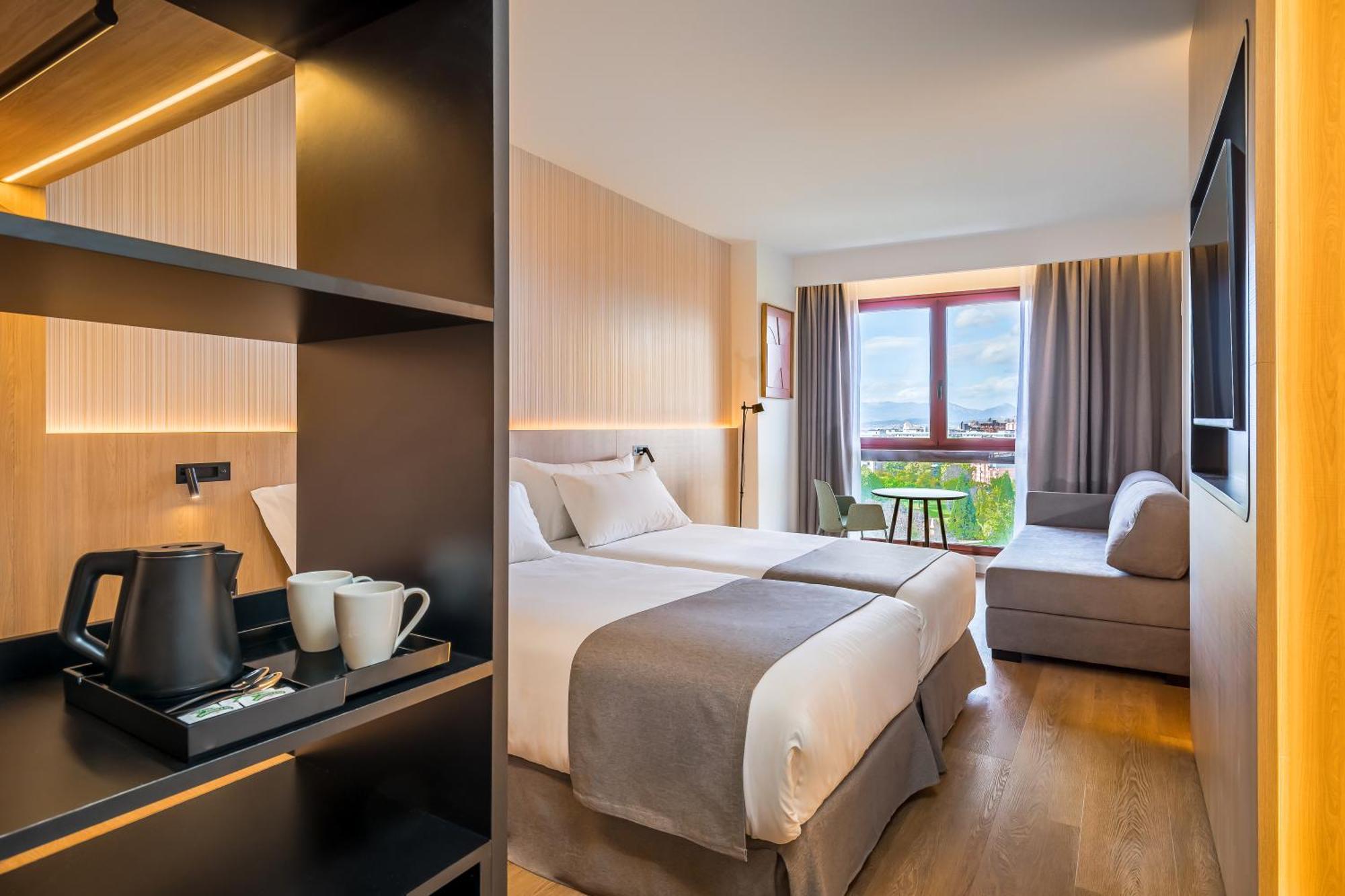 Occidental Pamplona Hotel Bagian luar foto