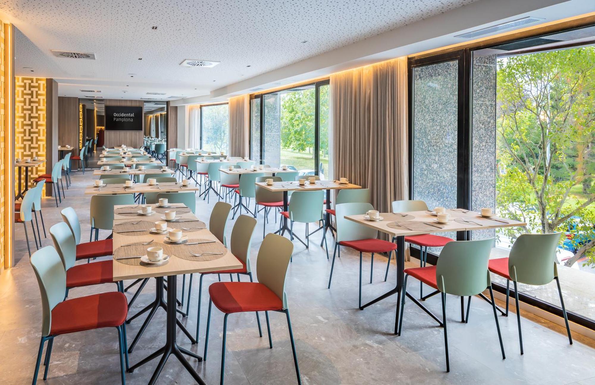 Occidental Pamplona Hotel Bagian luar foto