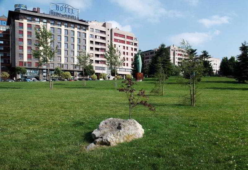 Occidental Pamplona Hotel Bagian luar foto