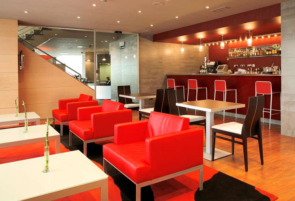 Occidental Pamplona Hotel Restoran foto