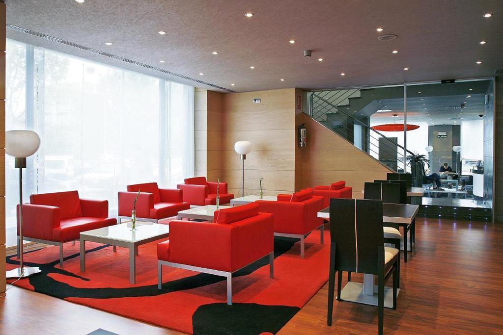 Occidental Pamplona Hotel Bagian luar foto