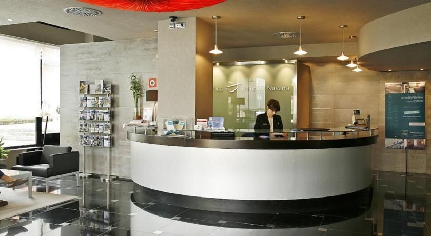 Occidental Pamplona Hotel Bagian luar foto